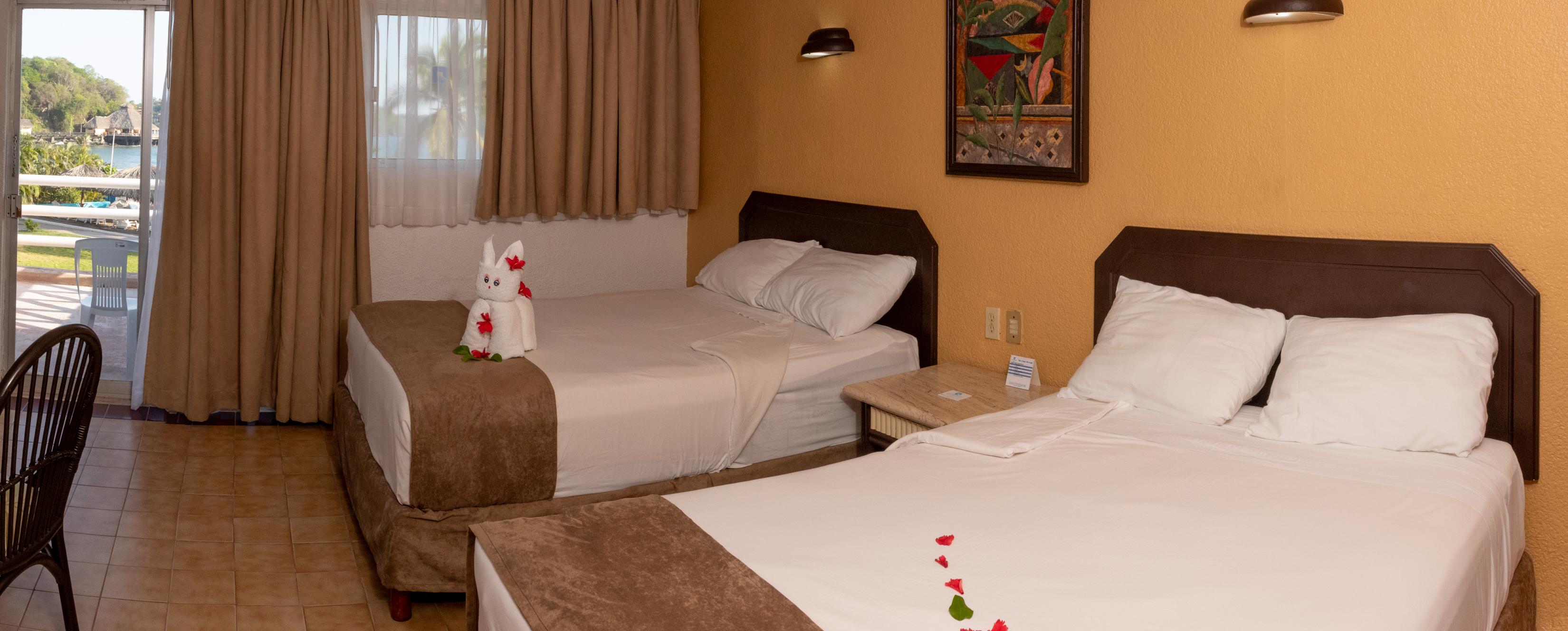 Qualton Club Ixtapa All Inclusive Exterior photo