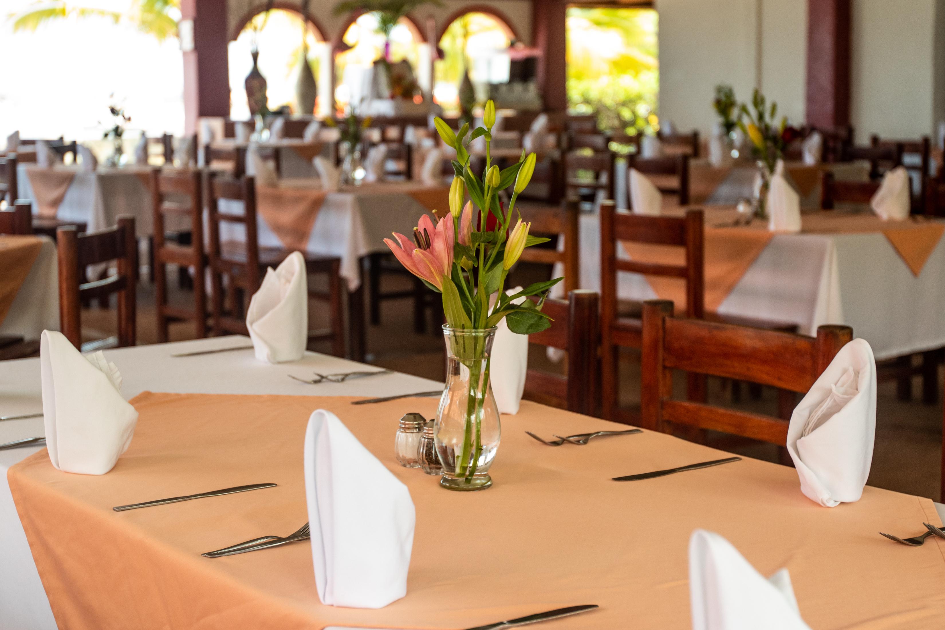 Qualton Club Ixtapa All Inclusive Exterior photo