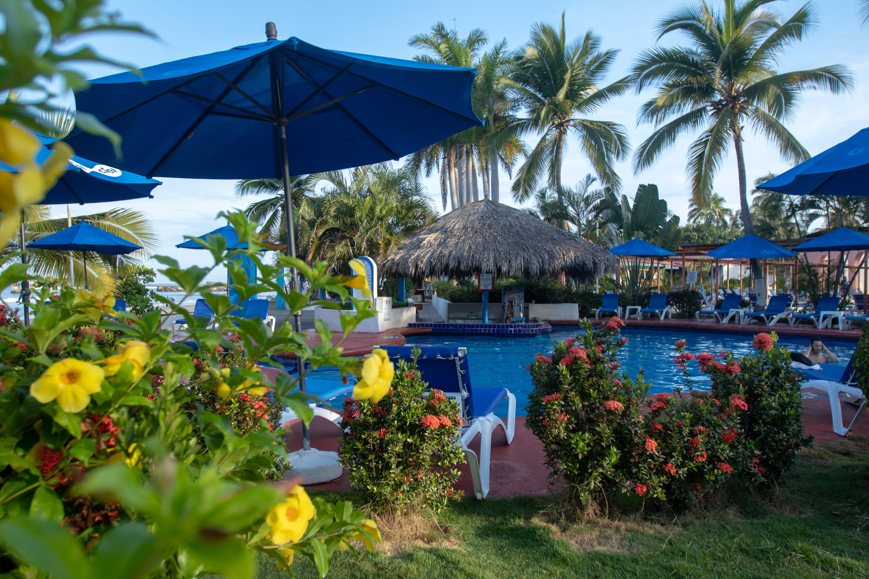 HOTEL QUALTON CLUB IXTAPA ALL INCLUSIVE IXTAPA (GUERRERO) 4* (Mexico) -  from US$ 167 | BOOKED