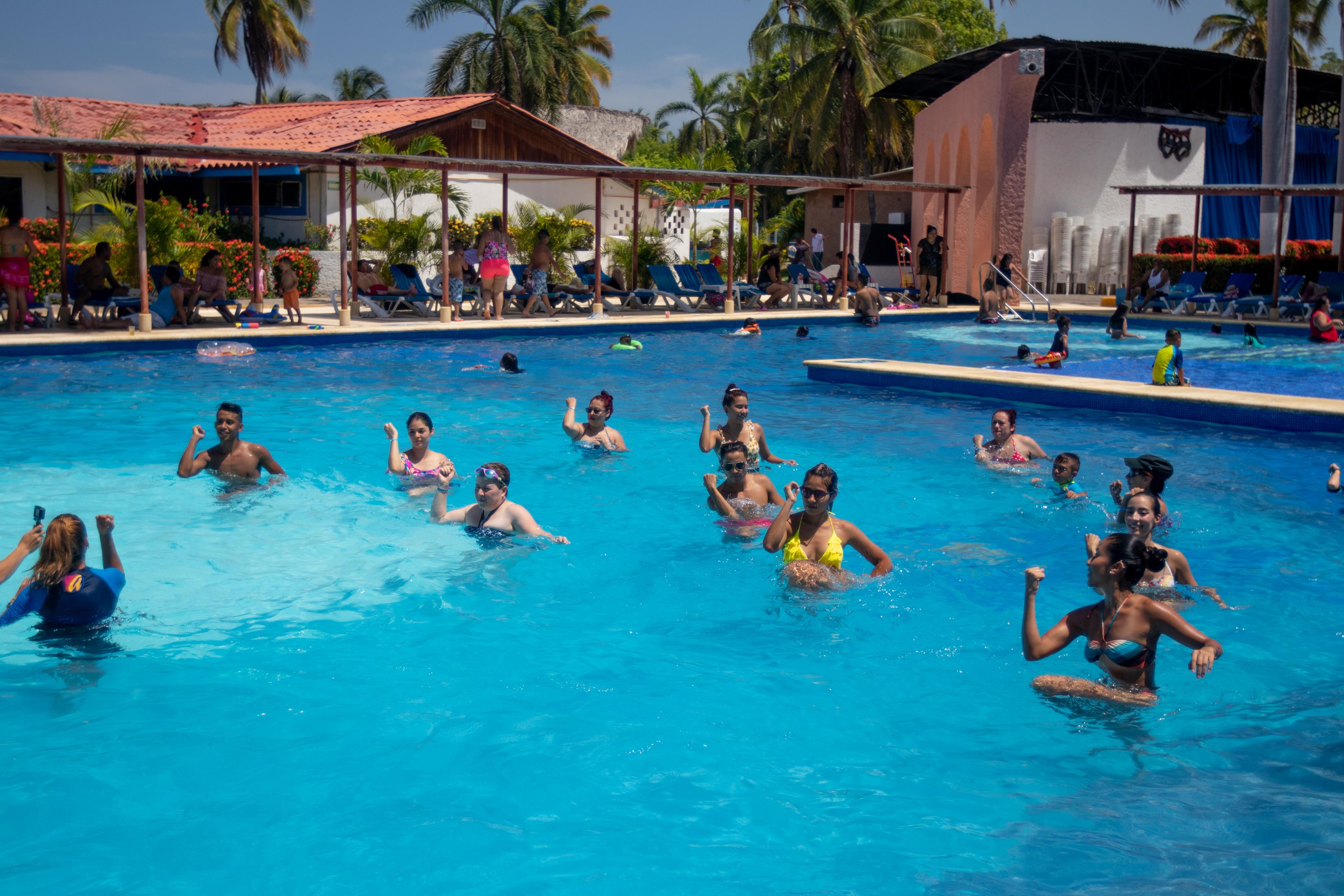 HOTEL QUALTON CLUB IXTAPA ALL INCLUSIVE IXTAPA (GUERRERO) 4* (Mexico) -  from US$ 167 | BOOKED